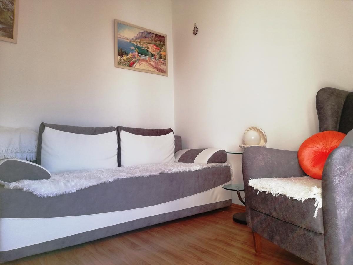White Lily Of Apartment Budva