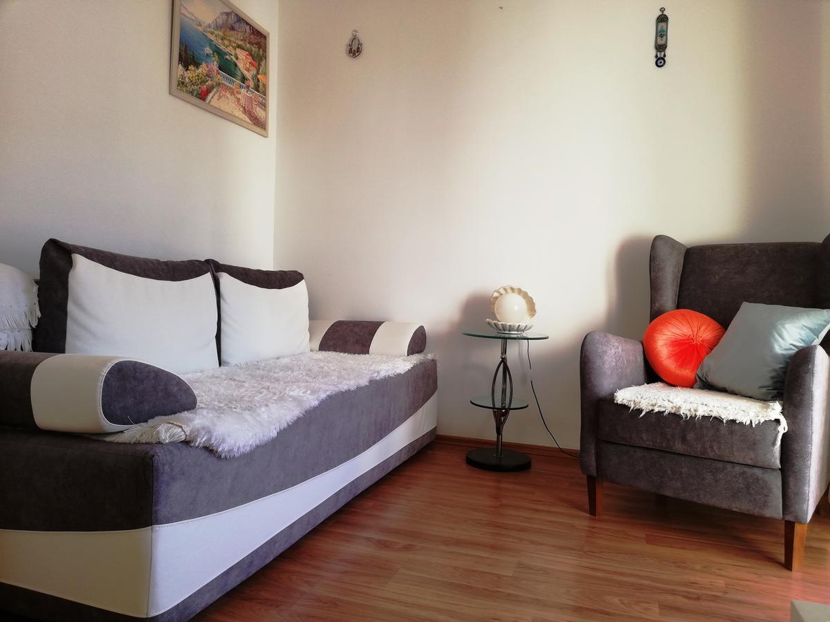 White Lily Of Apartment Budva